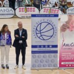 El consejero de Educación y la directora general de Deporte, entre otros, antes del comienzo del partido